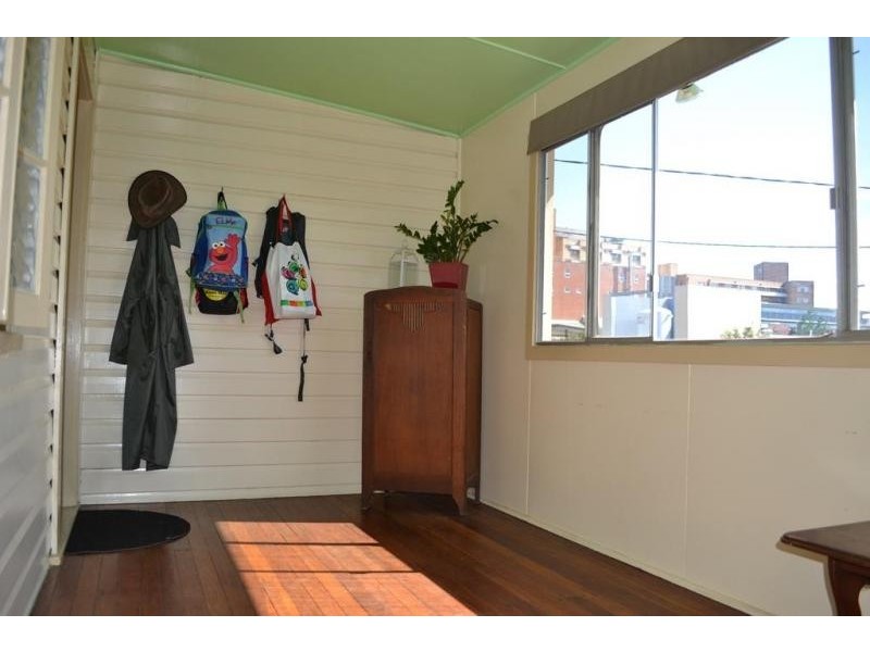 8 Weaver Street, Lismore NSW 2480