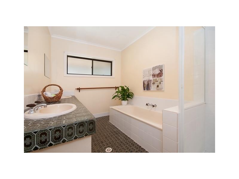 5 Pamela Drive, Chilcotts Grass NSW 2480