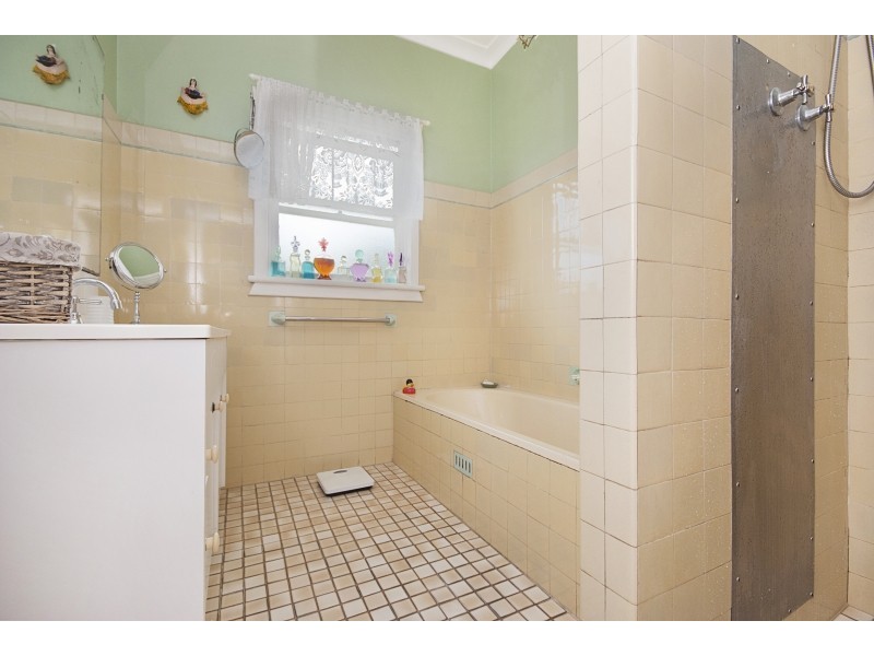 2 Barham Street, East Lismore NSW 2480