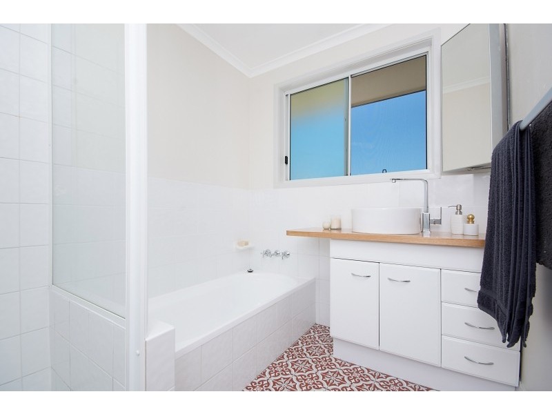 24 Harmony Avenue, East Lismore NSW 2480