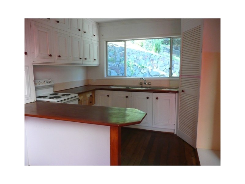 16 Showview Street, Girards Hill NSW 2480