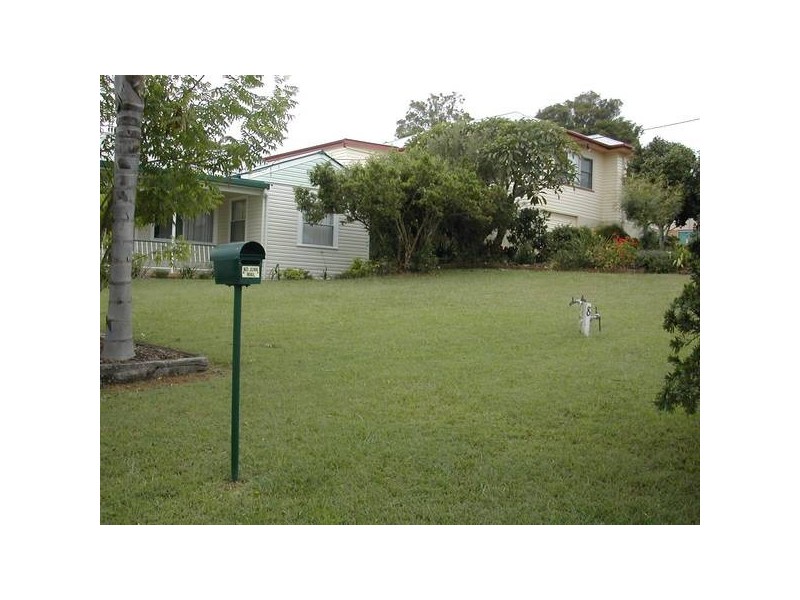 8 Hilton Avenue, Lismore Heights NSW 2480