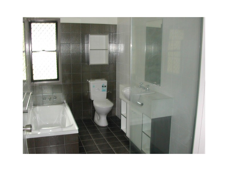 8 Angela Place, East Lismore NSW 2480