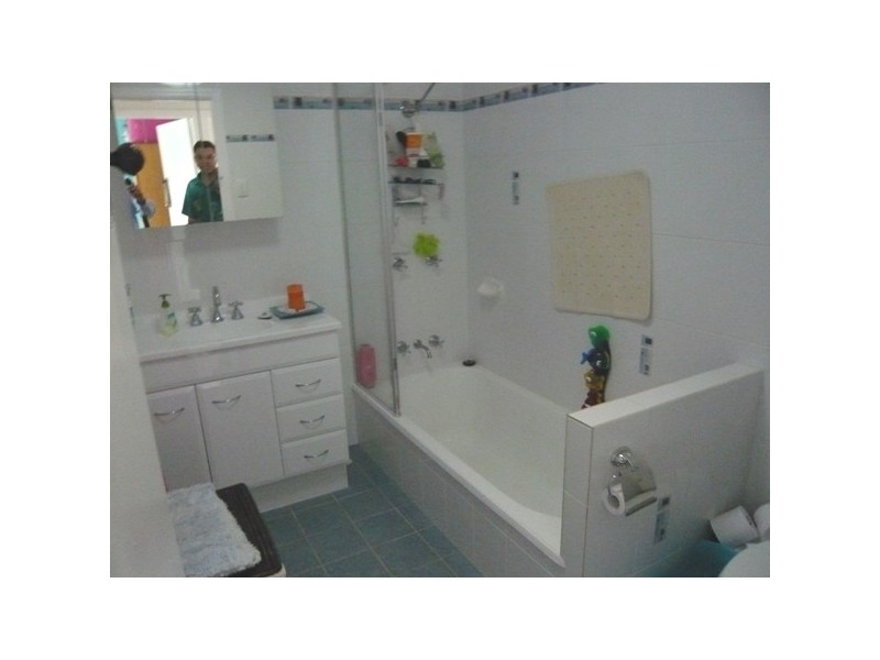 12 Maloney Avenue, South Lismore NSW 2480