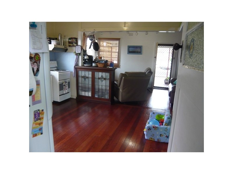 12 Maloney Avenue, South Lismore NSW 2480