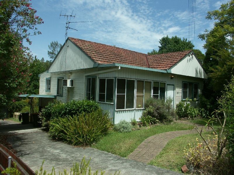 112 Excelsior Parade, Toronto NSW 2283