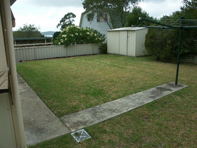 10 Warruga Street, Kilaben Bay NSW 2283