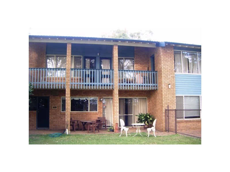 4 KIAH VIEW, Bolton Point NSW 2283
