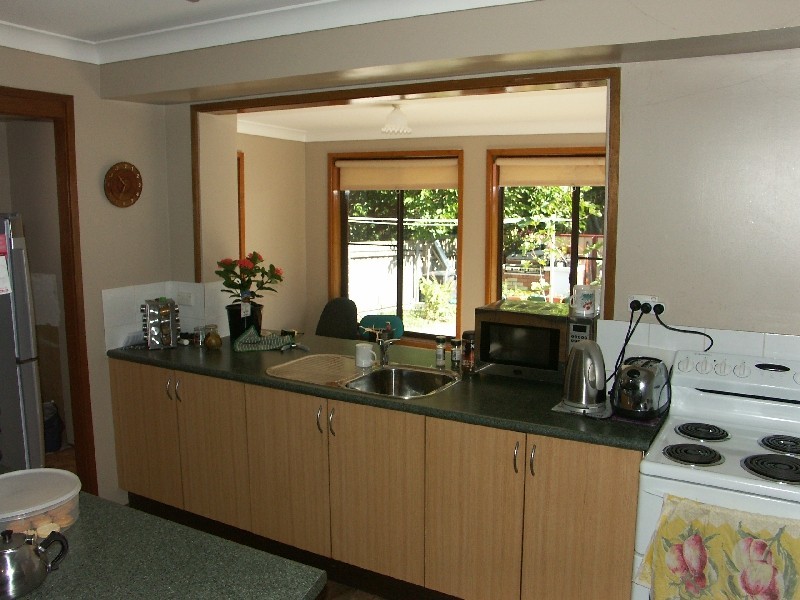 2 Angela Close, Carey Bay NSW 2283