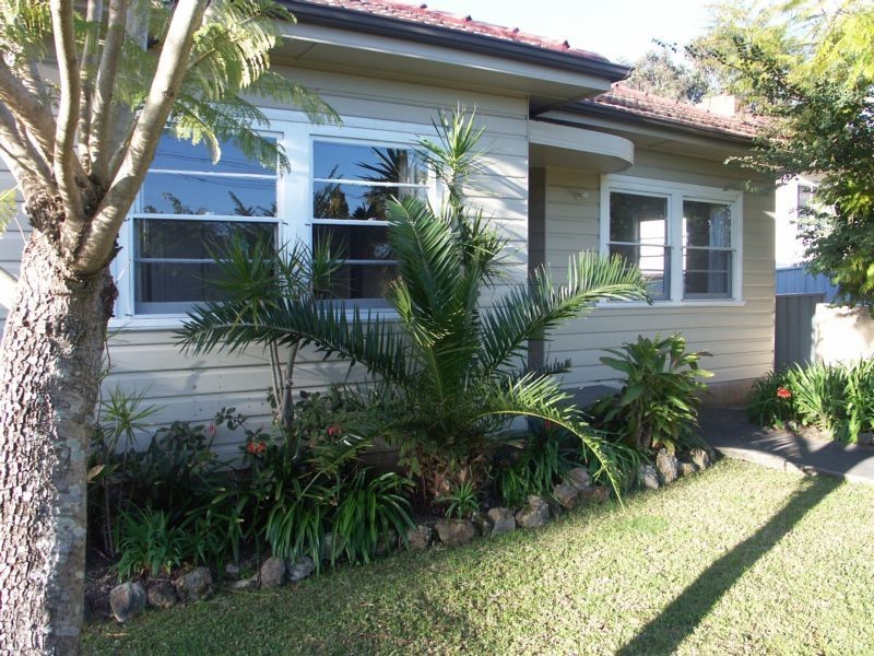 205 Excelsior Parade, Toronto NSW 2283