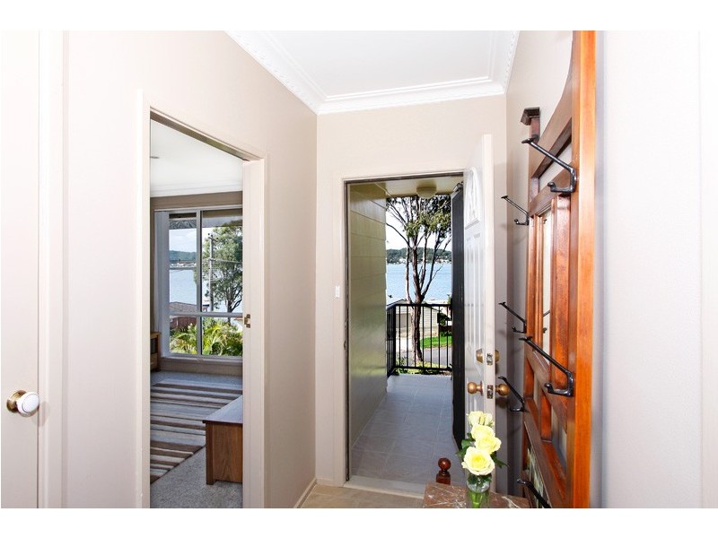 52 Fishing Point Road, Fishing Point NSW 2283