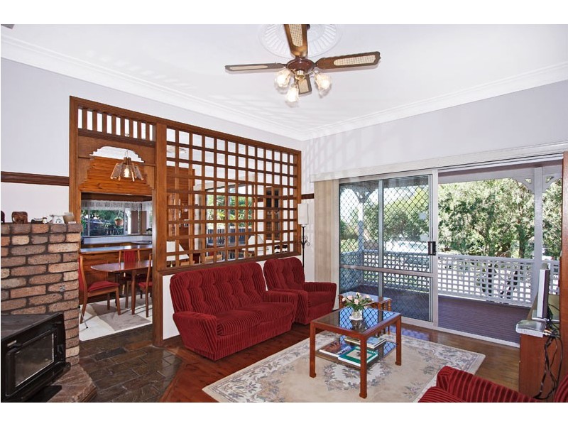 34 Lake Road, Fennell Bay NSW 2283