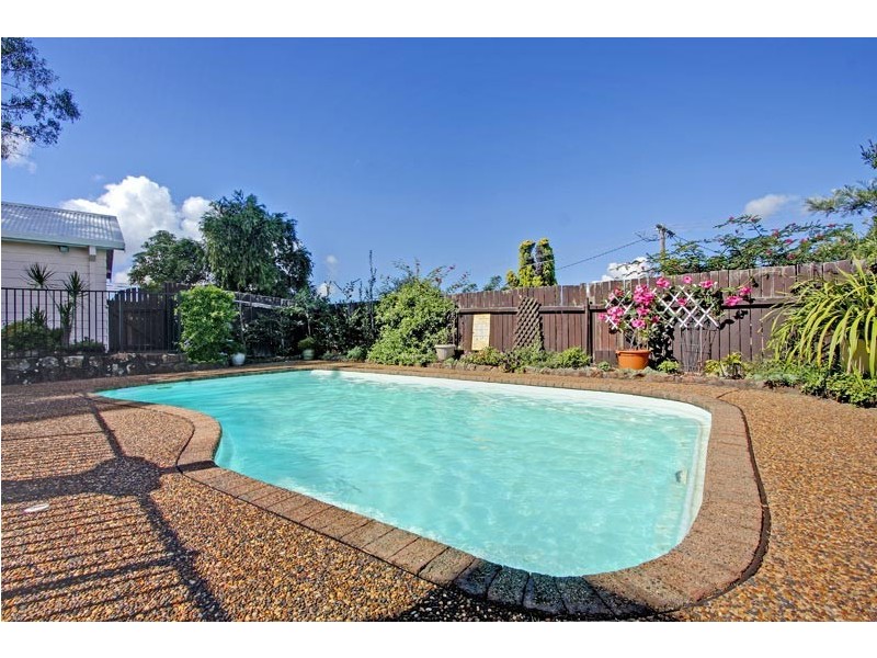 34 Lake Road, Fennell Bay NSW 2283