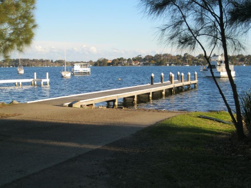 5 Alkrington Ave, Fishing Point NSW 2283