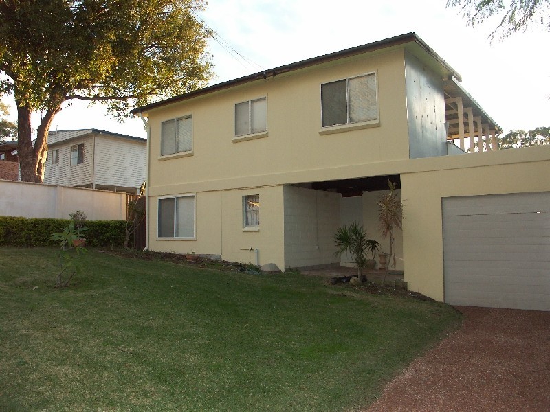 171 Bay Road, Bolton Point NSW 2283