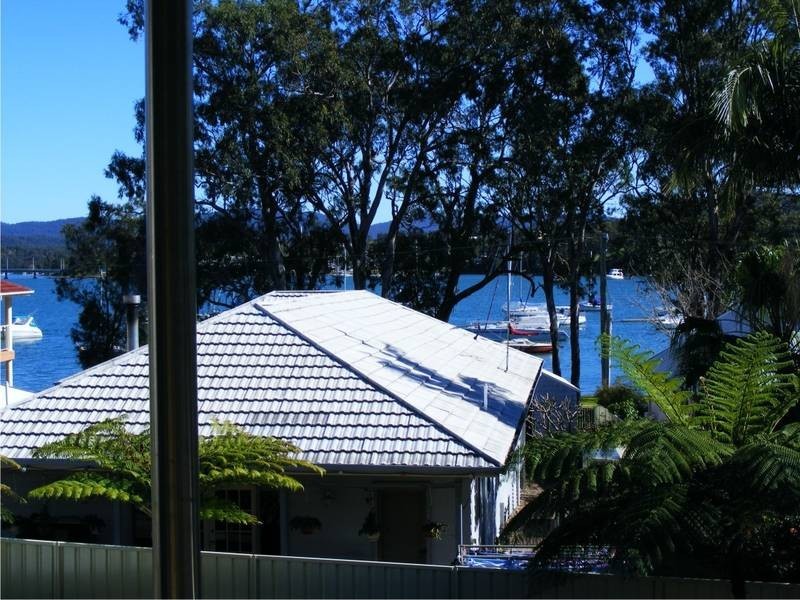 171 Bay Road, Bolton Point NSW 2283