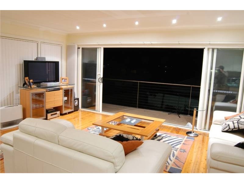 171 Bay Road, Bolton Point NSW 2283