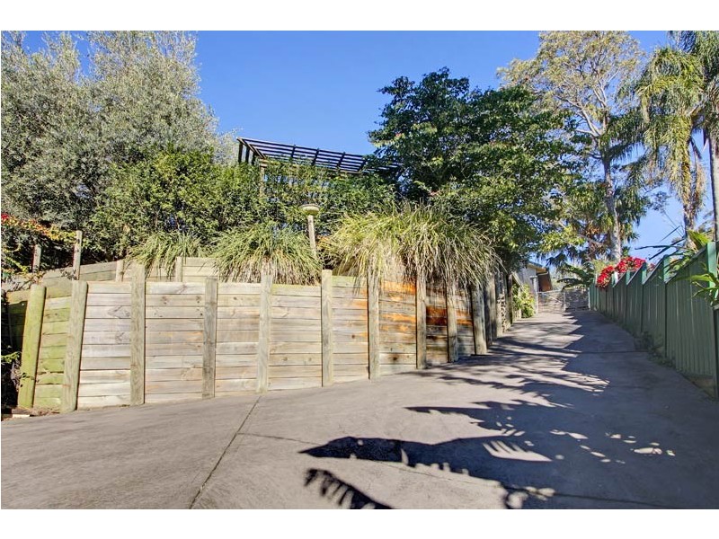 14 Coal Point Road, Coal Point NSW 2283