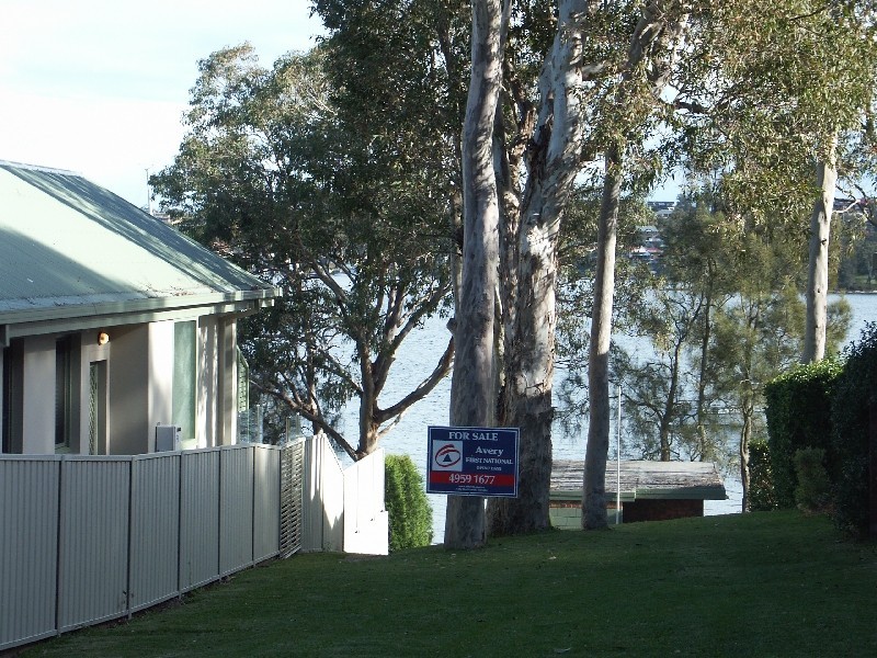 141 Coal Point Road, Coal Point NSW 2283