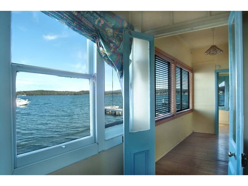 91 Coal Point Road, Coal Point NSW 2283