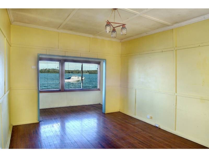 91 Coal Point Road, Coal Point NSW 2283