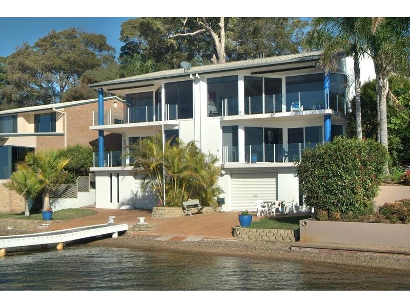 2/330 Skye Point Road, Coal Point NSW 2283