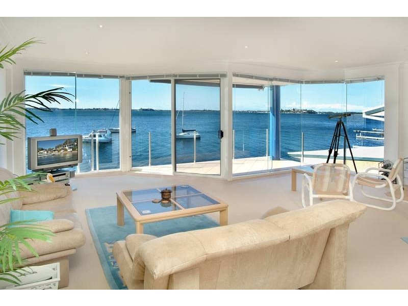 2/330 Skye Point Road, Coal Point NSW 2283