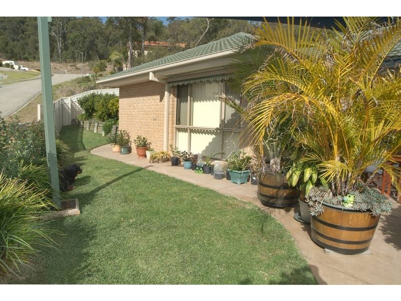 2 Grevillea Grove, Toronto NSW 2283