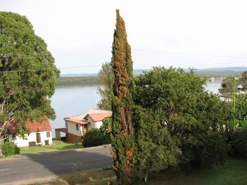 132 Coal Point Road, Coal Point NSW 2283