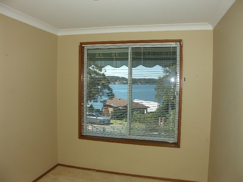 102 Fishing Point Road, Fishing Point NSW 2283