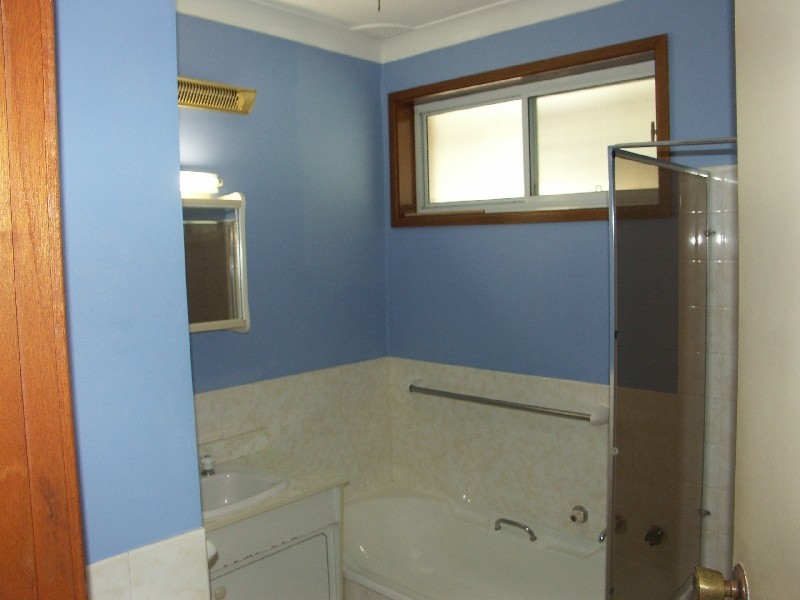 102 Fishing Point Road, Fishing Point NSW 2283
