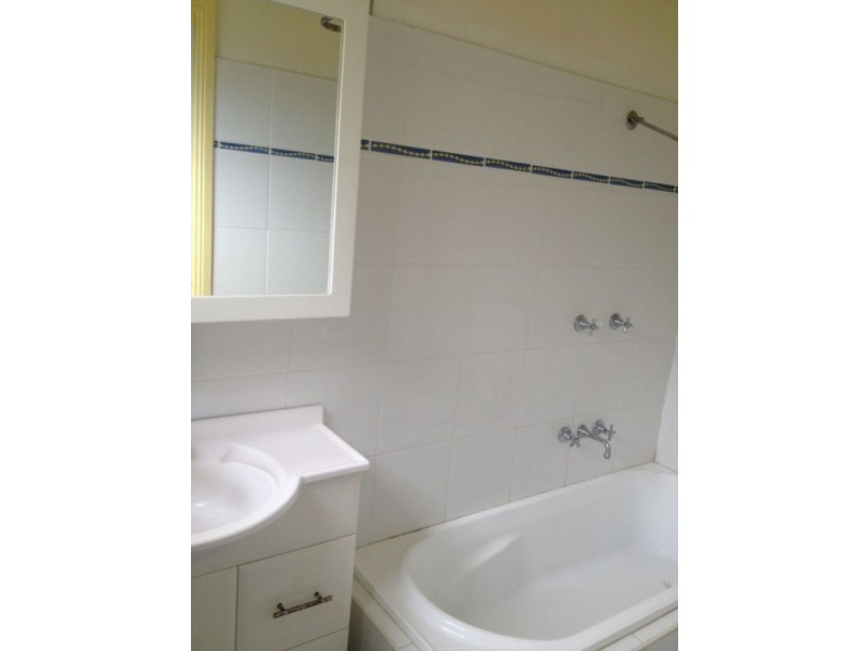 236 Excelsior Parade, Toronto NSW 2283