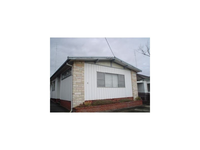 4 thorne, Toronto NSW 2283