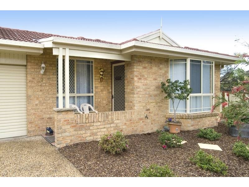 2/2 Pondee Place, Carey Bay NSW 2283