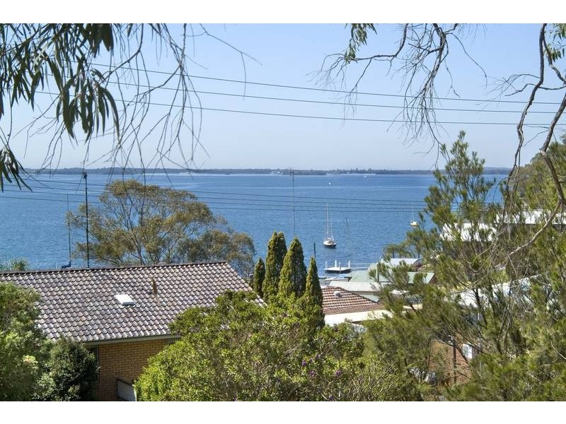 66 Fishing Point Road, Fishing Point NSW 2283