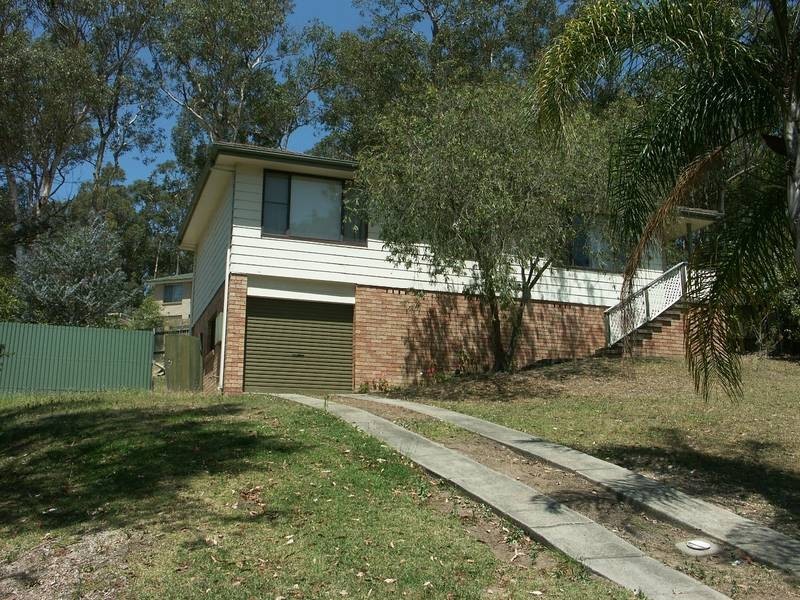 17 Southern Cross Drive, Woodrising NSW 2284