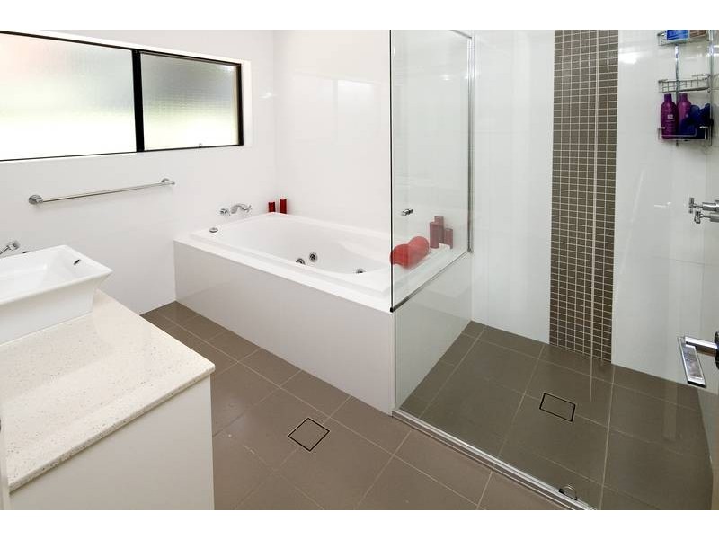 84 Coal Point Road, Coal Point NSW 2283