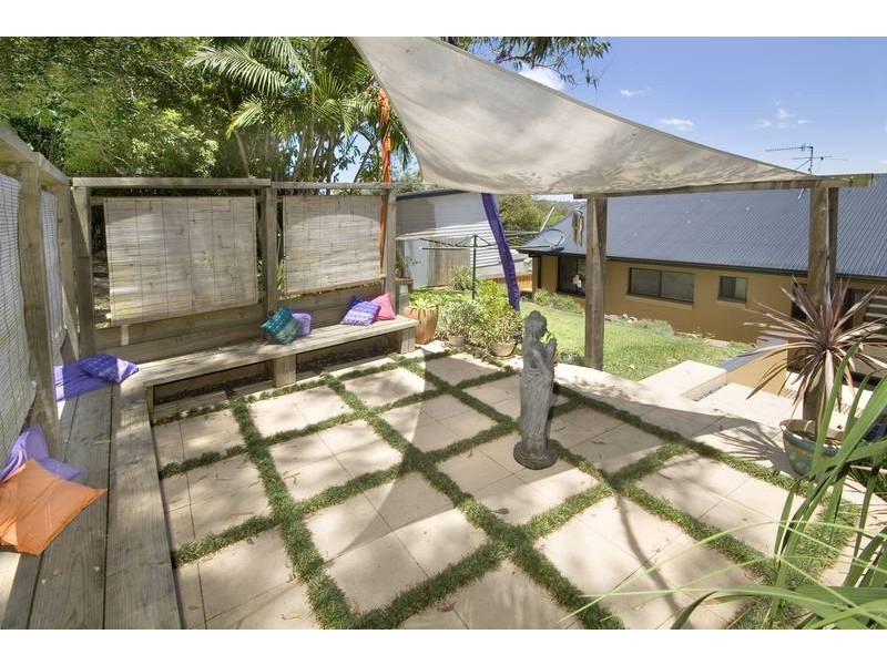 84 Coal Point Road, Coal Point NSW 2283