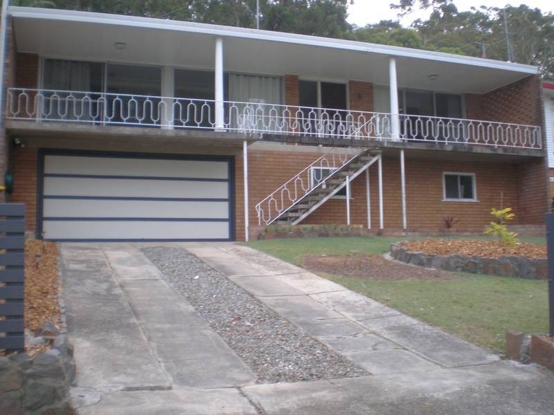 8 Amelia Street, Carey Bay NSW 2283