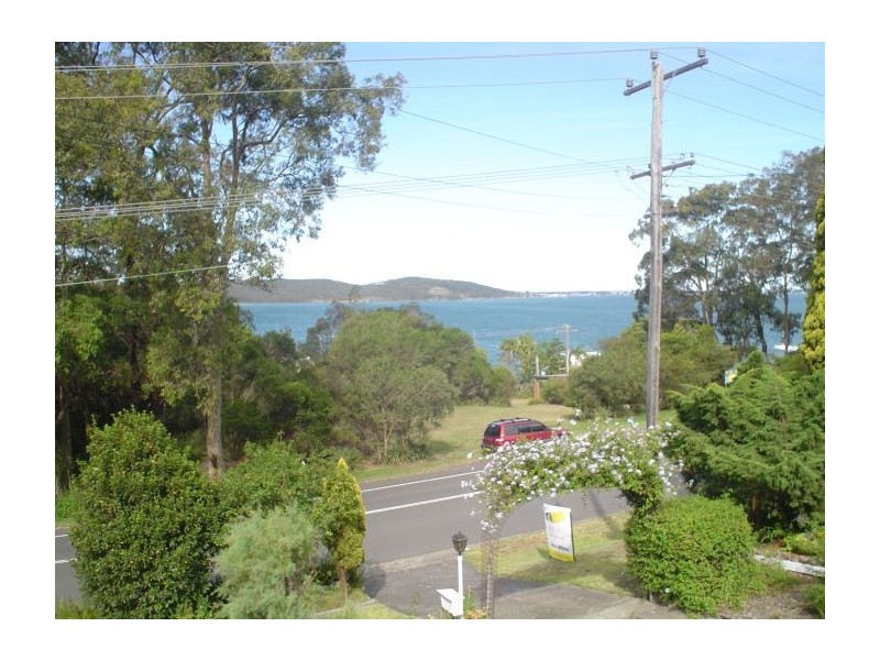 8 Amelia Street, Carey Bay NSW 2283