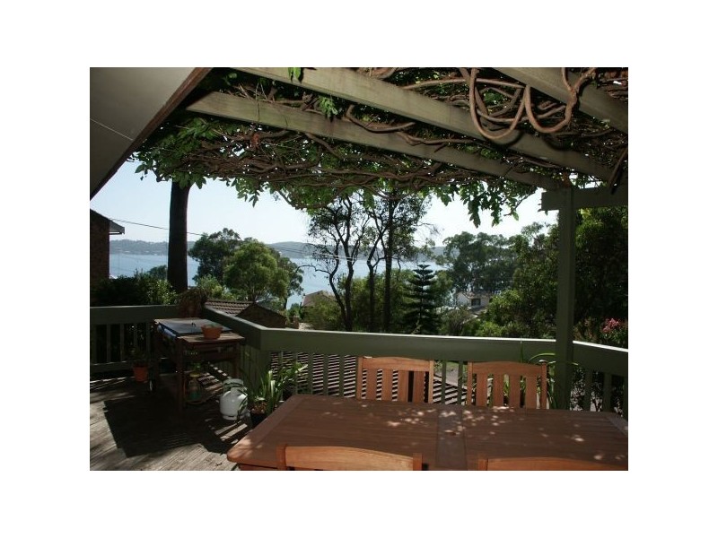 106 Fishing Point Road, Fishing Point NSW 2283