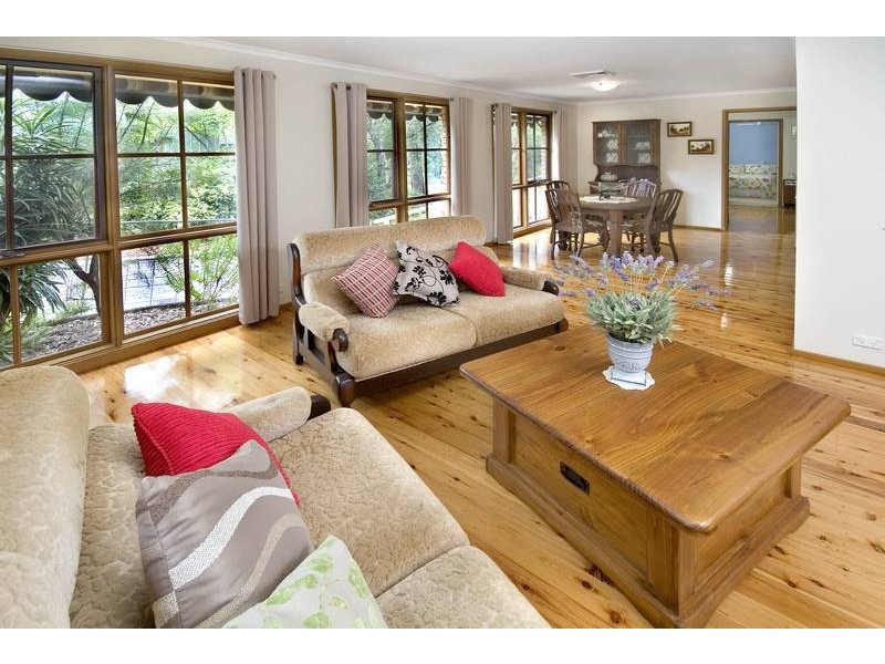 70 Jarrett Street, Kilaben Bay NSW 2283