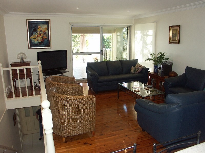 132 Coal Point Road, Coal Point NSW 2283