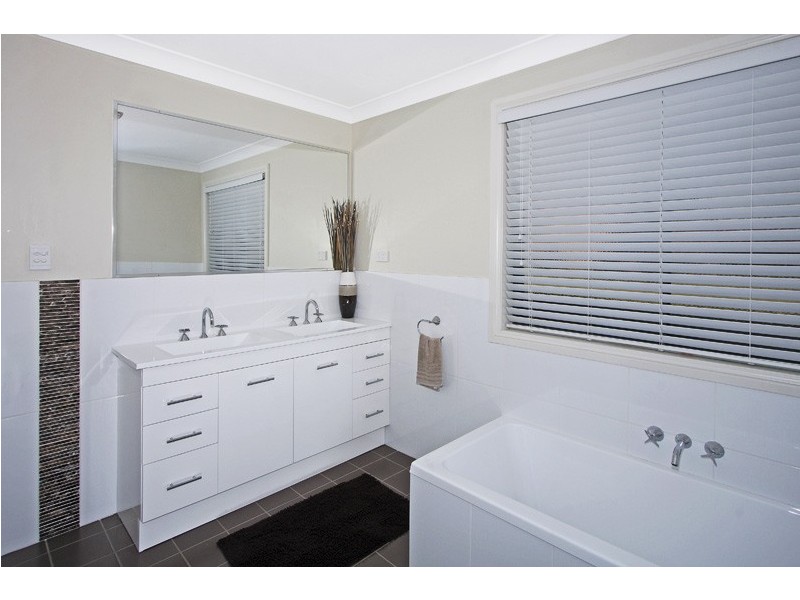 7 Mulbring Street, Awaba NSW 2283