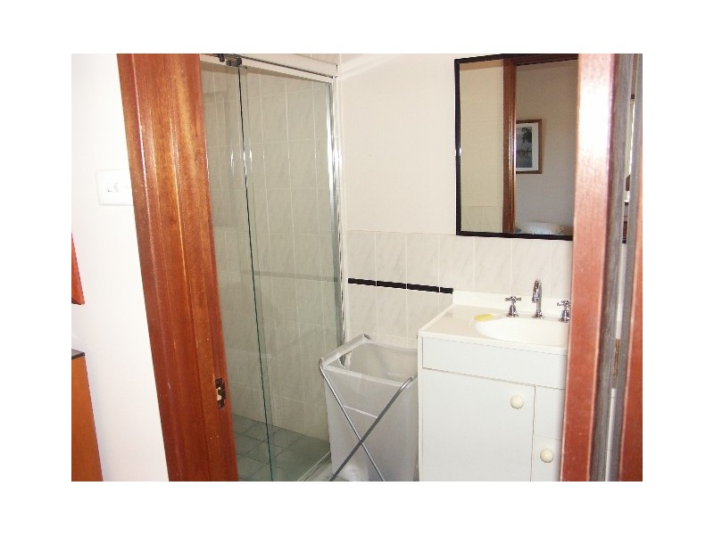 11 Sunlight Parade, Fishing Point NSW 2283