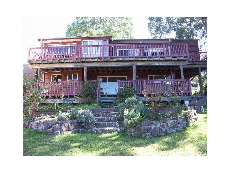 11 Sunlight Parade, Fishing Point NSW 2283