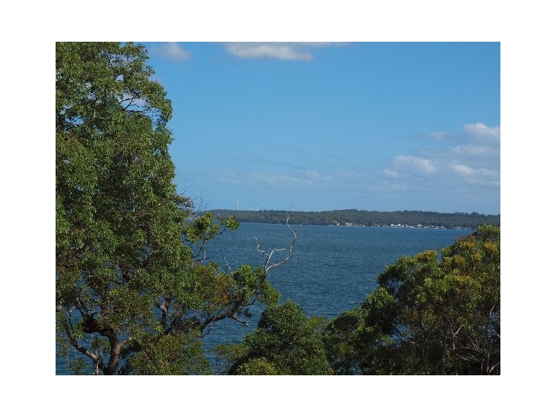 43 Beach Road, Wangi Wangi NSW 2267