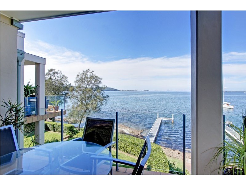 6/8 Ambrose Street, Carey Bay NSW 2283