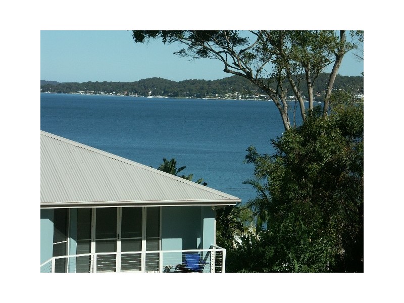 1 Wattle Street, Bolton Point NSW 2283