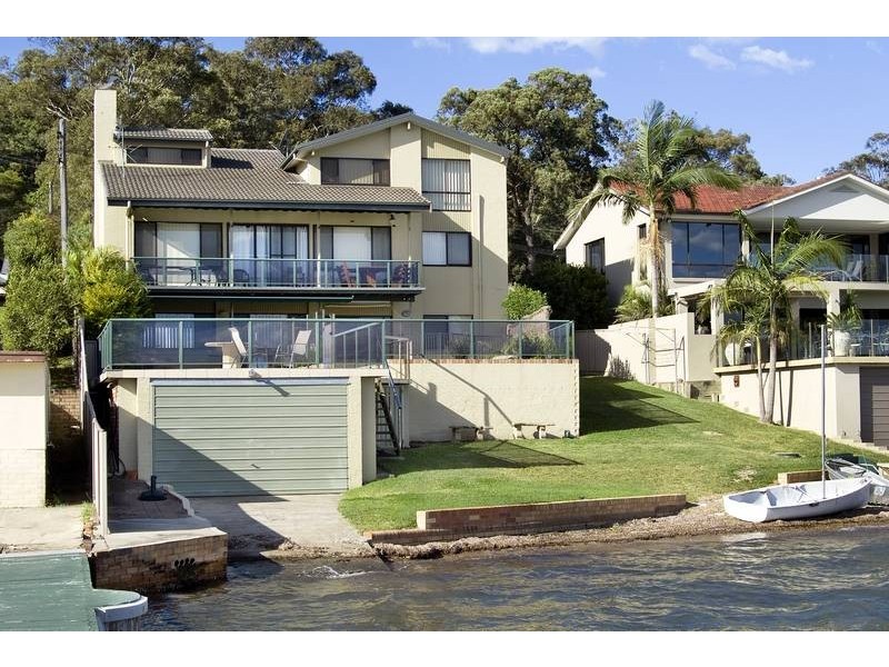 117 Coal Point Road, Coal Point NSW 2283